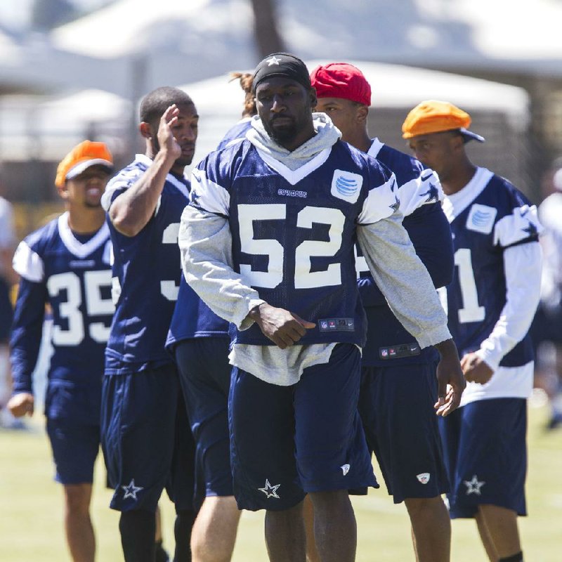 Justin Durant is expected to start at middle linebacker this season for the Dallas Cowboys after Sean Lee tore a knee ligament in the first practice of the offseason.