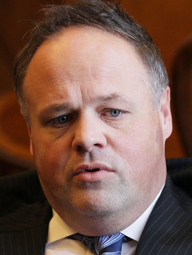 Arkansas Democrat-Gazette/BENJAMIN KRAIN --1/7/2014--
Lt. Gov Mark Darr tells reporters Tuesday that he has no intention of resigning after ethical violations surfaced last week.