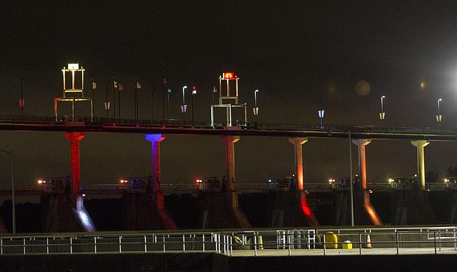 Arkansas Democrat-Gazette/MELISSA SUE GERRITS - 08/30/2014 - Lights on the Big Dam Bridge are out of order and in need of replacement August 29, 2014. 


