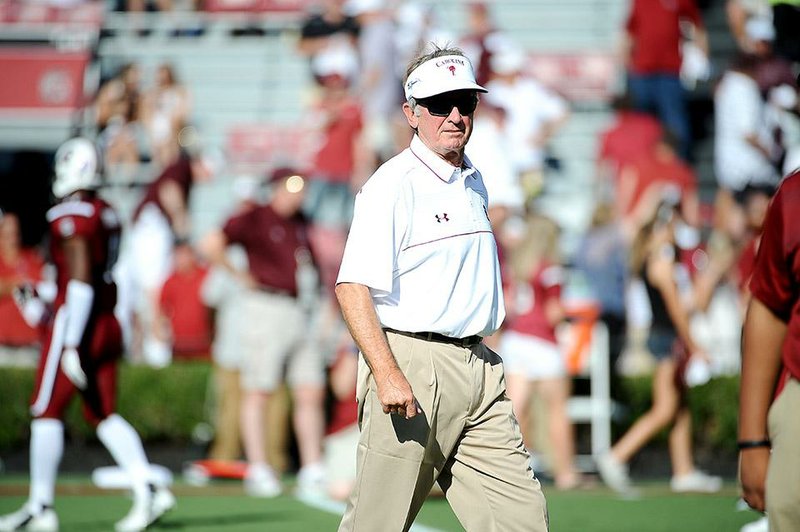 South Carolina Coach Steve Spurrier won’t have Jadeveon Clowney on his defensive line today when the Gamecocks take on Georgia.
