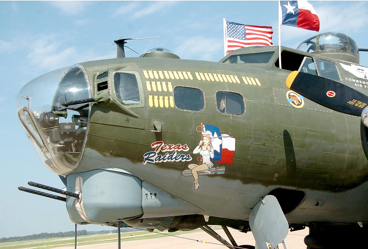WWII bomber lands at XNA | Westside Eagle Observer