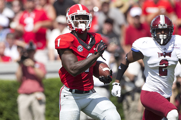 WholeHogSports - Georgia rebounds, hammers Troy