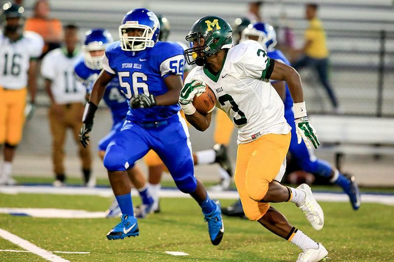 Mills running back Calen Peters (3) rushed 15 times for 126 yards, including a 73-yard touchdown run, and also returned a kickoff 87 yards for a score Friday night in the Comets’ 63-21 loss to Class 5A No. 3-ranked Sylvan Hills.