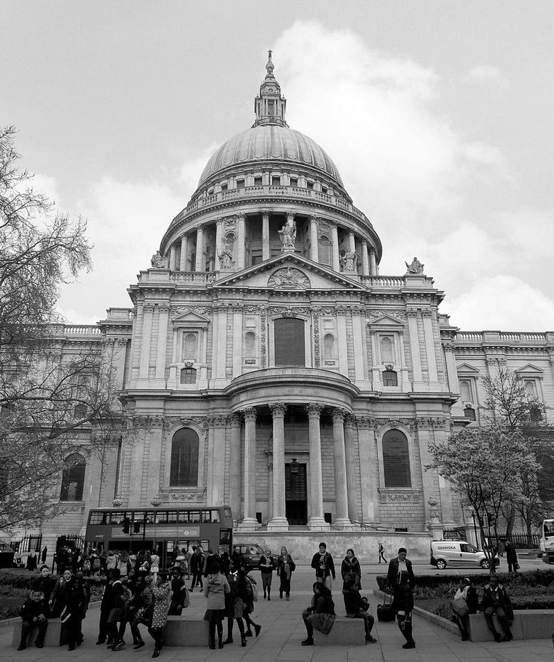 Ornate and historic, St. Paul’s Cathedral is one of London’s most distinctive landmarks. It was built between 1675 and 1711. Visitors can climb more than 1,000 steps to the top of the dome.