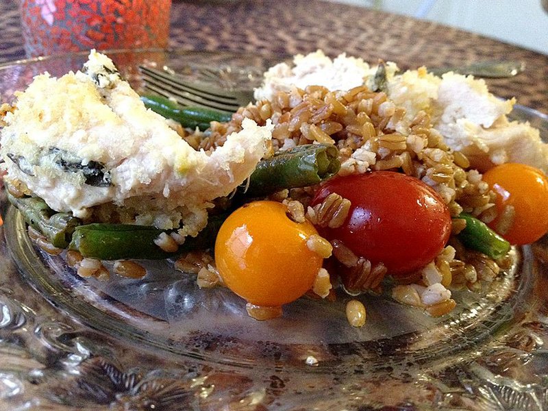 No need to decide on meals, shop for ingredients, measure them out, or worry about leftovers: Meal-kit delivery services do that for you. This PeachDish meal of Chicken Breasts Stuffed with Herbed Goat Cheese and Piccolo Farroto With Tomatoes and Green Bean Salad came with everything but the salt, pepper and olive oil.