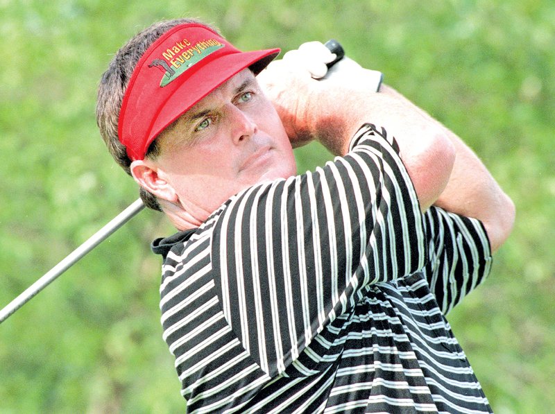  File Photo Arkansas Democrat-Gazette Mike Dunaway, 59, one of Arkansas&#8217; best golf ambassadors, died Monday.