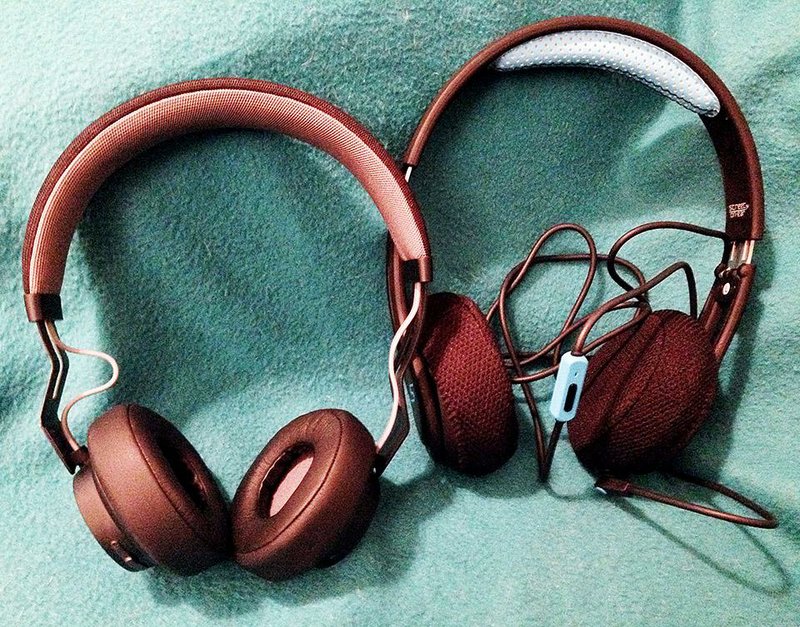 Special to the Democrat-Gazette/MELISSA L. JONES
The Jabre Move wireless (left) and the SMS Audio Street by 50 wired headphones offer rich sound and remote controls. 

