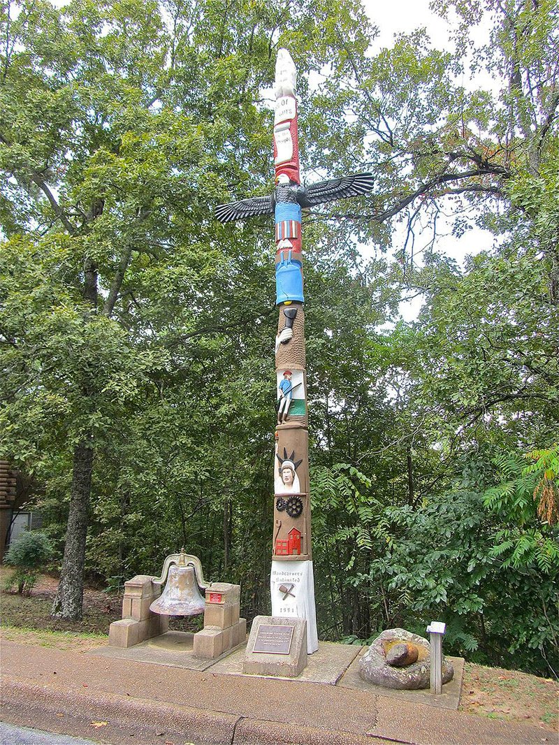 Woodcarvers Unlimited crafted a Fairfield Bay totem pole in 1991 to celebrate the bicentennial of the U.S. Constitution’s Bill of Rights.