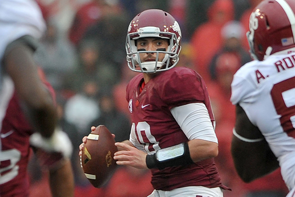 WholeHogSports - Brandon Allen throws for 371 yards as Bengals win