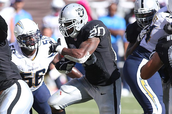 Report: Raiders bring back Darren McFadden on one-year contract