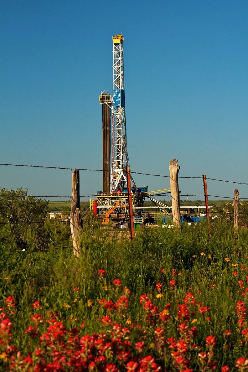 A Murphy Oil Corp. rig drills for oil in the Eagle Ford Shale in Texas in this undated photo provided by the company. 
