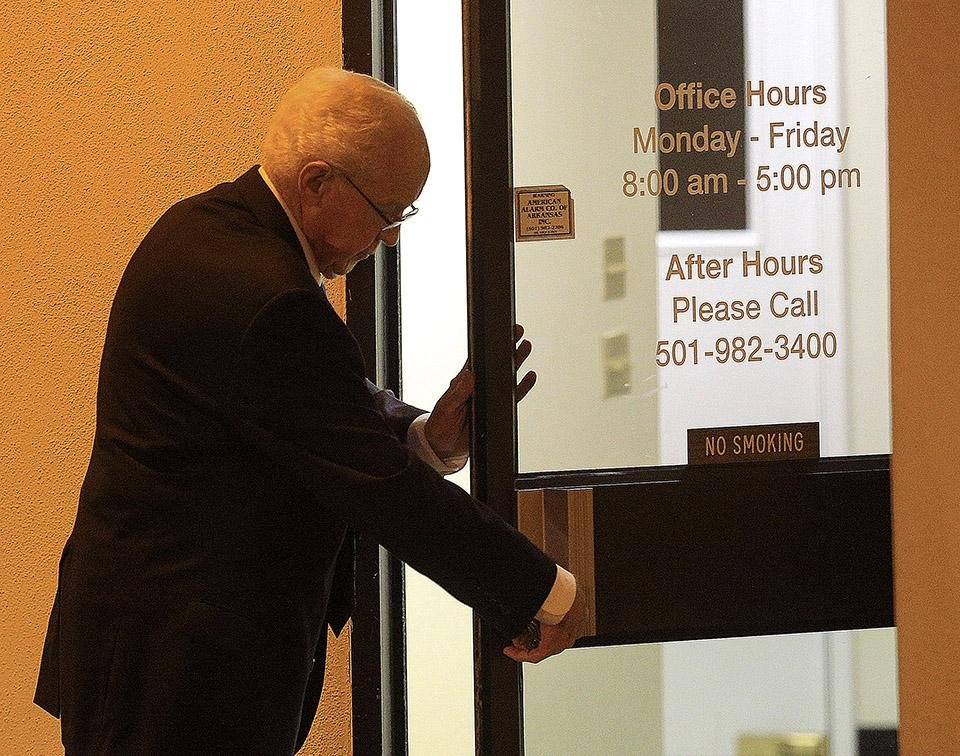 Funeral home license suspended; 30 bodies removed