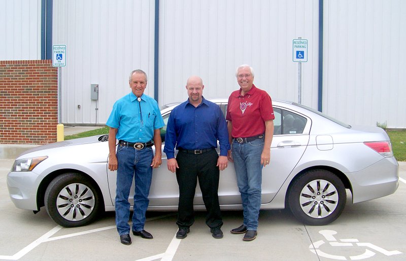 Photo by Patti Ellis Cherokee Nation donated a 2009 Honda Accord to Colcord (Okla.) High School&#8217;s driver&#8217;s education program. Pictured, from left, are Curtis Snell, Cherokee Council Member; Bud Simmons, Colcord superintendent; and Chief Bill John Baker, Principal Chief of Cherokee Nation.