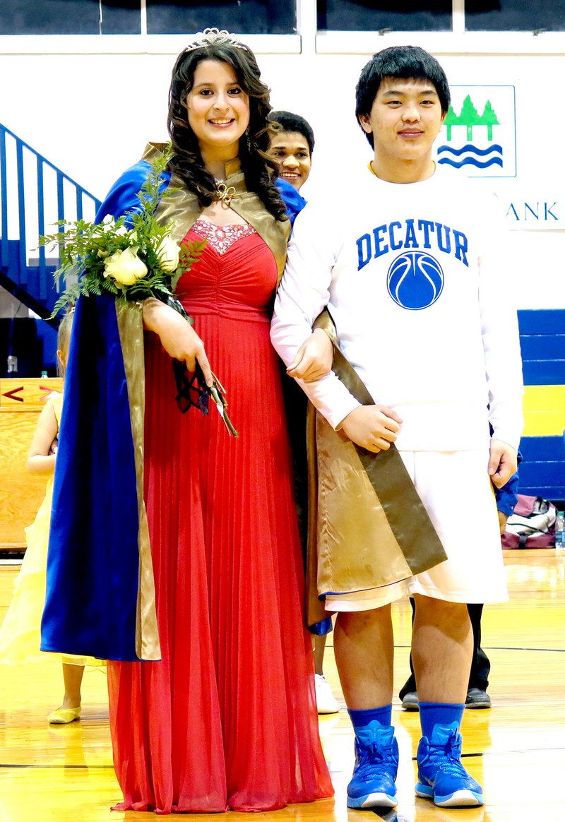 Jaquelin Vargas (left) and Pheng Lee were named Colors Day queen and king before the Decatur-Hartford game Jan. 30 at the Dawg Pound in Decatur. Both Vargas and Lee are seniors at Decatur High School and both play basketball on the senior teams. Photos by Mike Eckels