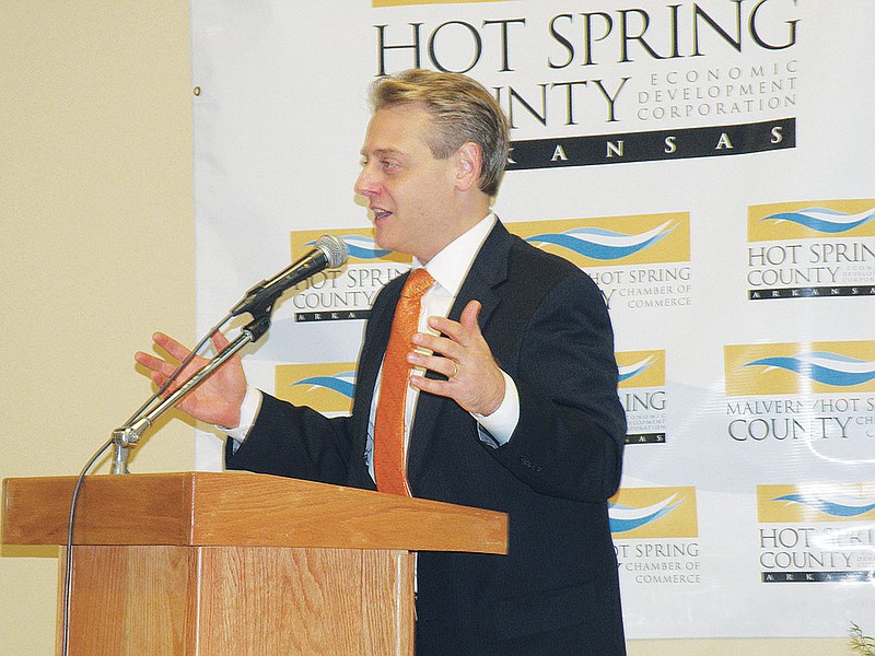 Television meteorologist Todd Yakoubian served as the guest speaker at the Jan. 22 Malvern/Hot Spring County Chamber of Commerce banquet and spoke about tornadoes that have hit Malvern or Hot Spring County in recent years. 