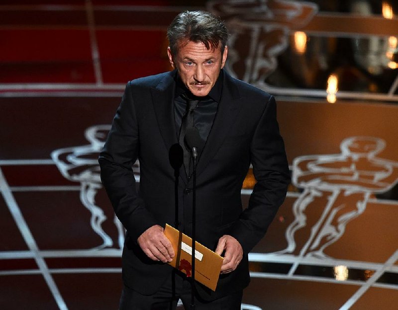 Oscar presenter Sean Penn is still friends with Mexican filmmaker Alejandro Inarritu, even after making a green card joke.