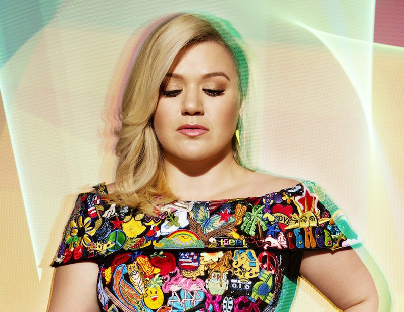 Kelly Clarkson.