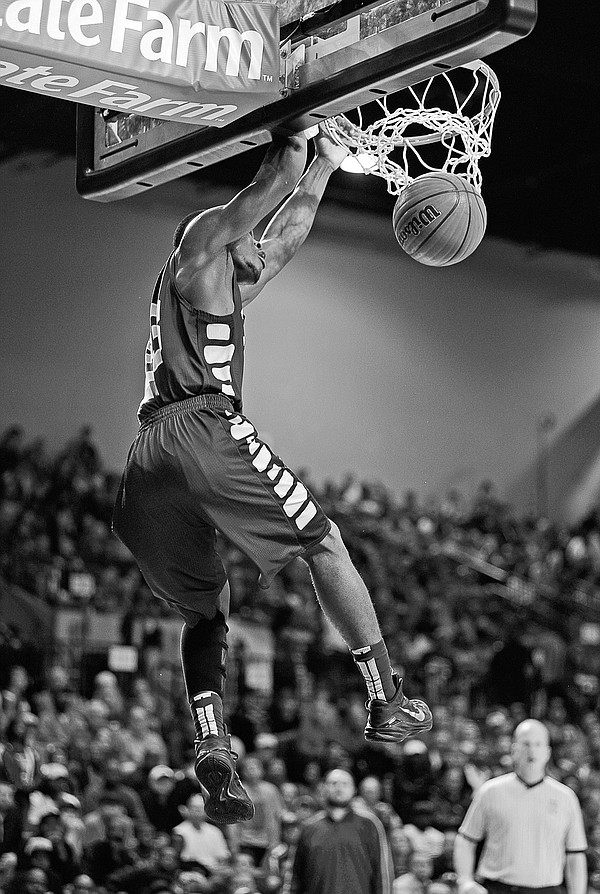 Late foul shots, defense give England 2A boys crown