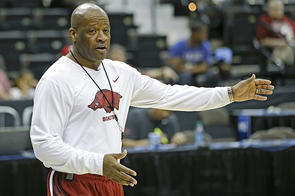 Arkansas head coach Mike Anderson directs players during practice for an NCAA college basketball second round game, Wednesday, March 18, 2015, in Jacksonville, Fla. Arkansas plays Wofford on Thursday. (AP Photo/John Raoux)