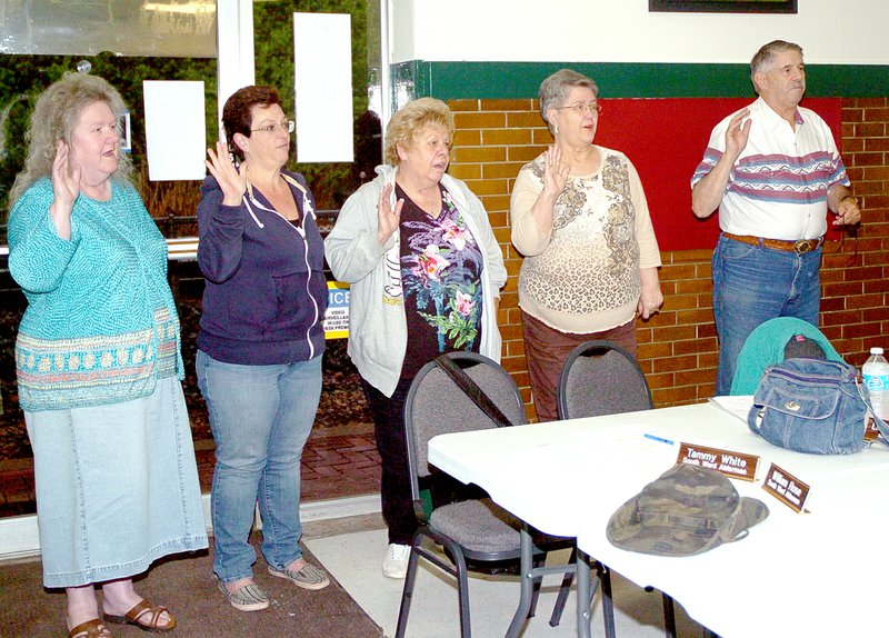 RICK PECK MCDONALD COUNTY PRESS Recently elected city officials in Noel take the oath of office at the April 14 city council meeting. From left to right: Nancy Irish, City Collector; Tammy White, South Ward Alderman; Linda Glendenning, North Ward Alderman; Faye Davis, West Ward Alderman; and John Lafley, Mayor.