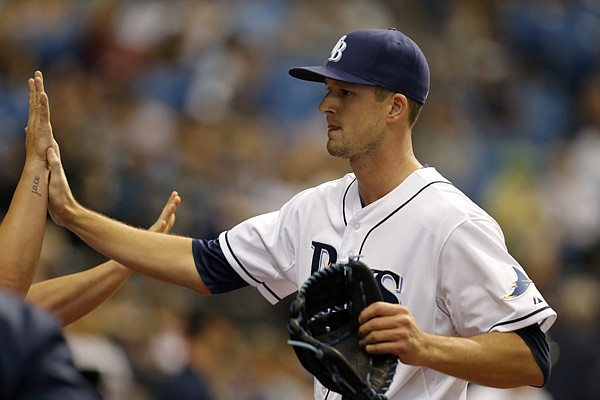 WholeHogSports - Keuchel strikes out 12 to lead Astros past Yankees