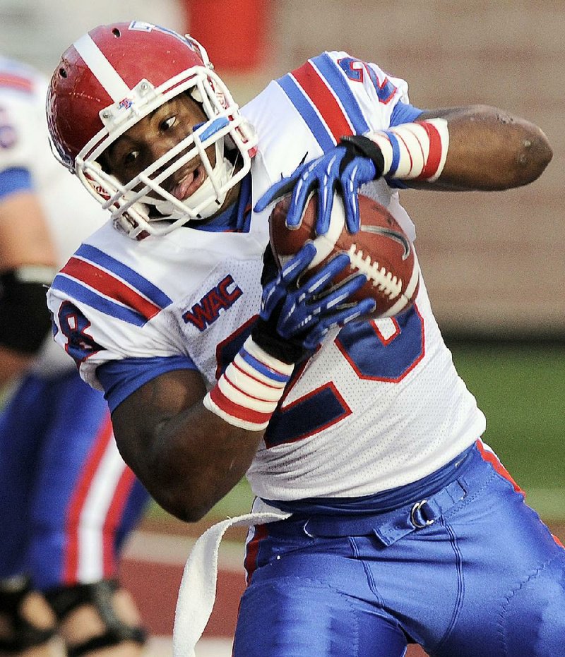 Louisiana Tech running back Kenneth Dixon of Strong is listed as one of the top 25 running backs returning this season, according to the Sports on Earth website. 