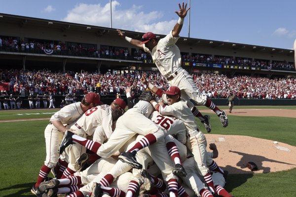 WholeHogSports - Razorback report: McCann takes in first Arkansas games in  11 years