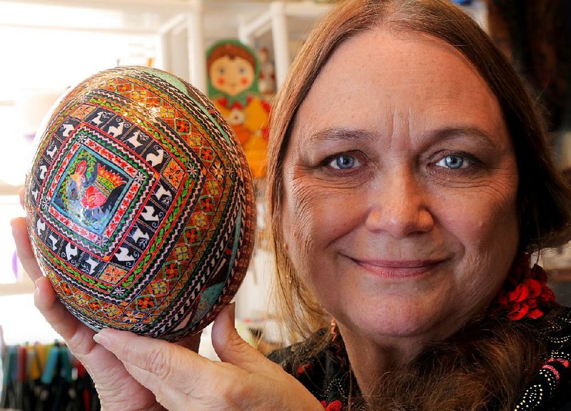 Lorrie Popow uses methods of pysanky — Ukrainian egg decoration — to express her sense of order and beauty by hand on natural eggs from ostrich down to finch size. She’s the Arkansas Arts Council’s 2015 Arkansas Living Treasure. 