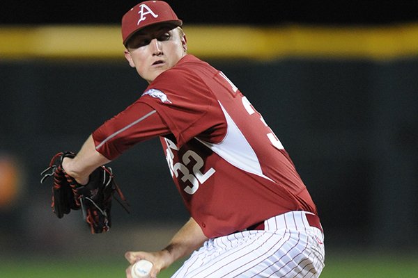 Arkansas reliever Zach Jackson delivers a pitch against Kentucky Friday, April 10, 2015, at Baum Stadium in Fayetteville.