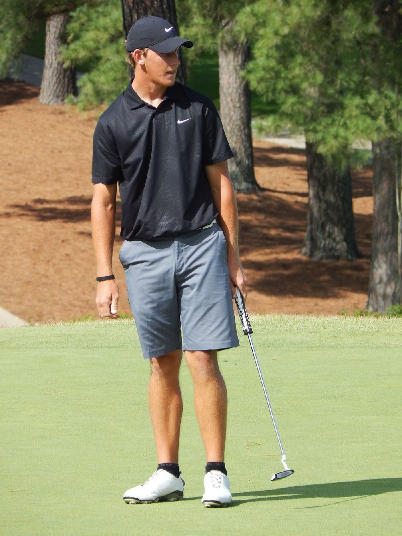 Benton’s Austin Eoff shot a 5-under-par 67 Friday to take a fourshot lead into the final round of the ASGA amateur state championship at the Country Club of Little Rock. 