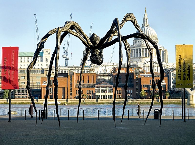 Louise Bourgeois’ bronze, stainless steel and marble sculpture “Maman,” made in 1999, stands 30 feet 5 inches by 29 feet 3 inches by 33 feet 7 inches. The work was photographed here while on display at Tate Modern in London, but will join the Crystal Bridges Collection later this year. Image licensed by VAGA.