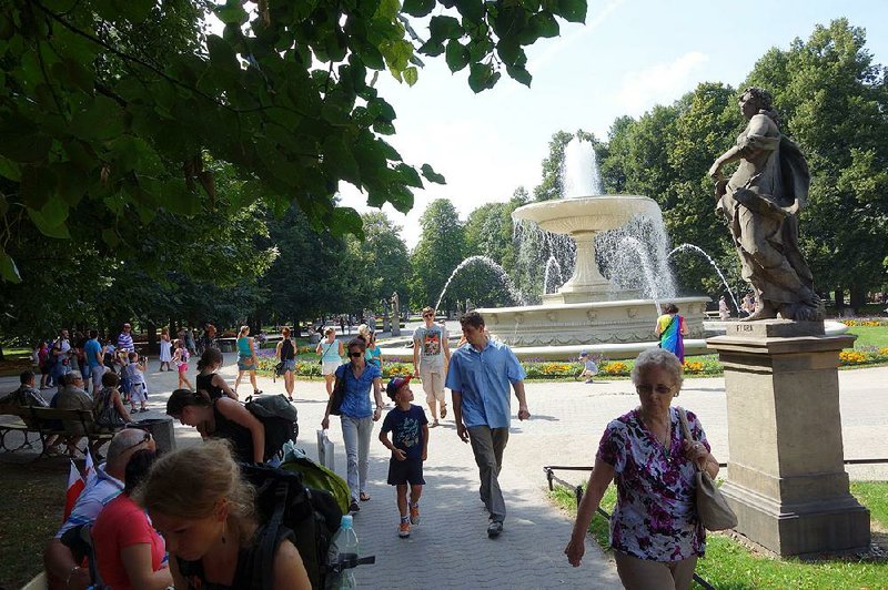 Warsaw’s magnificent Lazienki Park, filled with neoclassical palaces, statuary, and water features, is a great place to see Poles at play. 