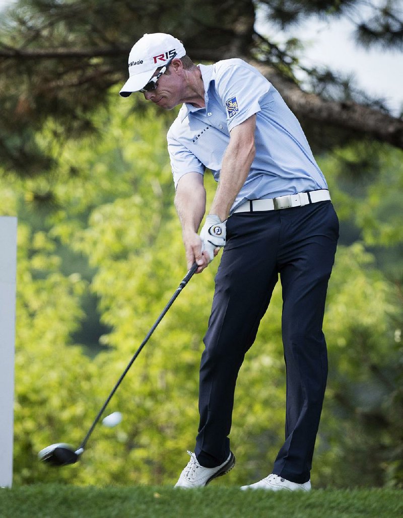 David Hearn shot a third-round 68 and leads Bubba Watson and Jason Day by two strokes in the Canadian Open. 