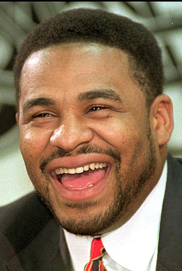 Bus Stop: Bettis bulls his way into the NFL Hall of Fame