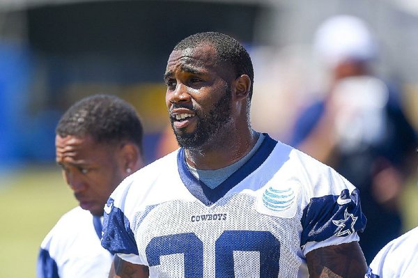 Dallas Cowboys place Darren McFadden on the reserve/non-football