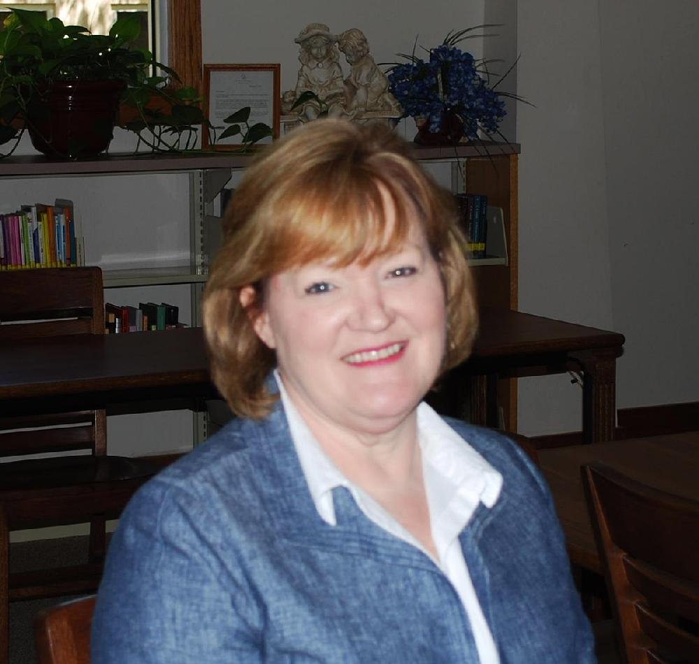 NLR board offers top library job to Gates, 35