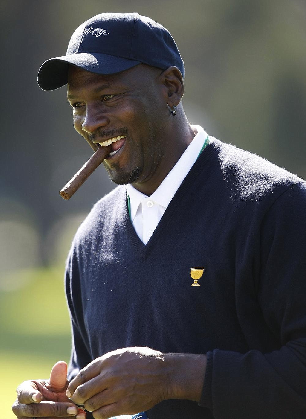 does tony romo smoke cigarettes Why Tony Romo Is a Genius at Football Commentary NFL - Tony Romo guarantees