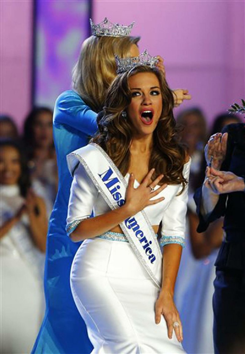 Miss Georgia Betty Cantrell was crowned Miss America 2016, despite fumbling a question about New England Patriot Tom Brady. 