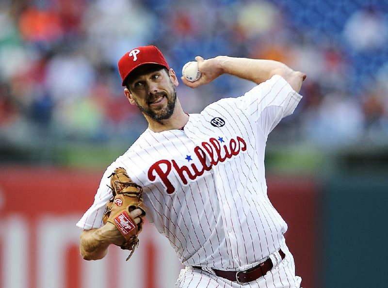 Philadelphia Phillies starting pitcher Cliff Lee (Benton, Arkansas Razorbacks) will not have option picked up on his contract for the 2016 season.
