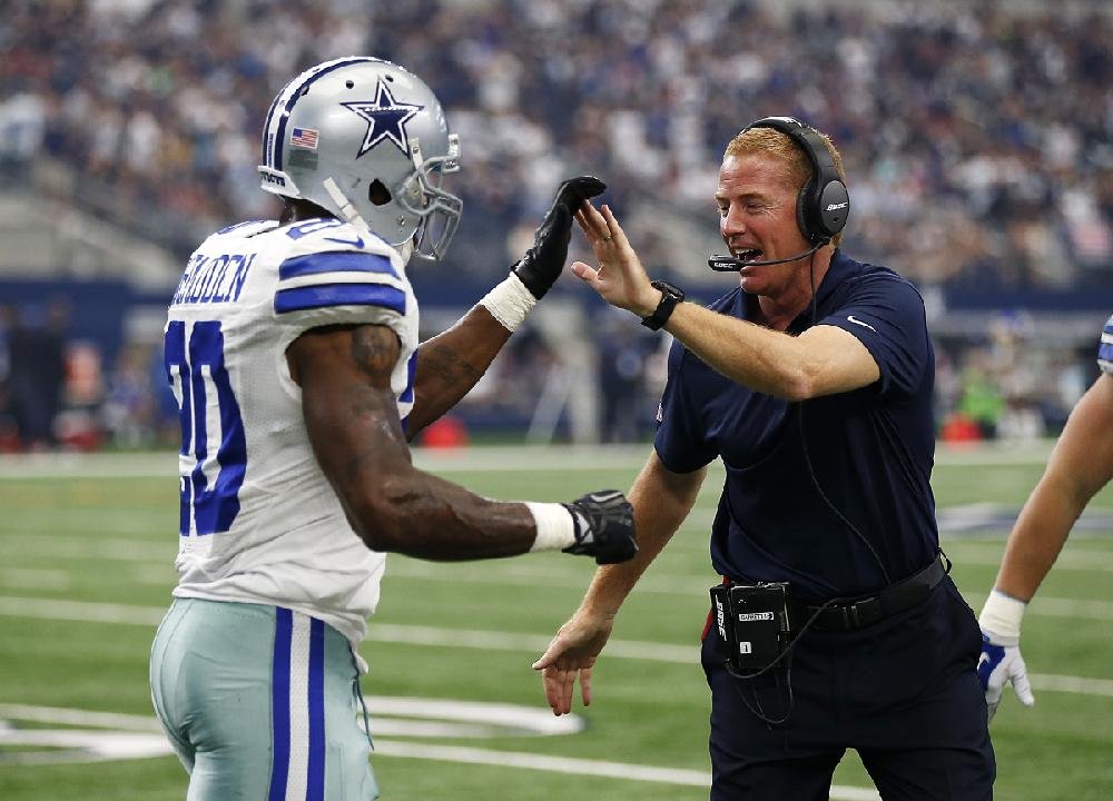 Cowboys survive Texans 27-23 at AT&T Stadium