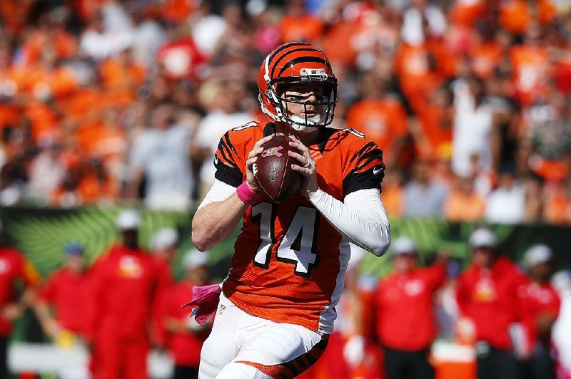Cincinnati Bengals quarterback Andy Dalton threw for 321 yards and a touchdown against the Kansas City Chiefs on Sunday, completing his first 10 passes and 17 of 24 attempts with no interceptions.




