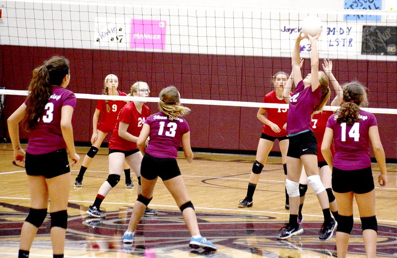 Graham Thomas/Siloam Springs Herald-Leader Siloam Springs and Farmington competed in a seventh-grade volleyball match on Oct. 14 at Panther Activity Center in Siloam Springs.