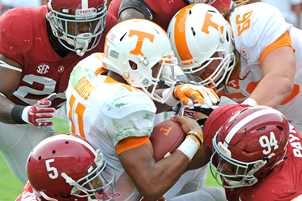 WholeHogSports - Hogs will get a gob of Dobbs