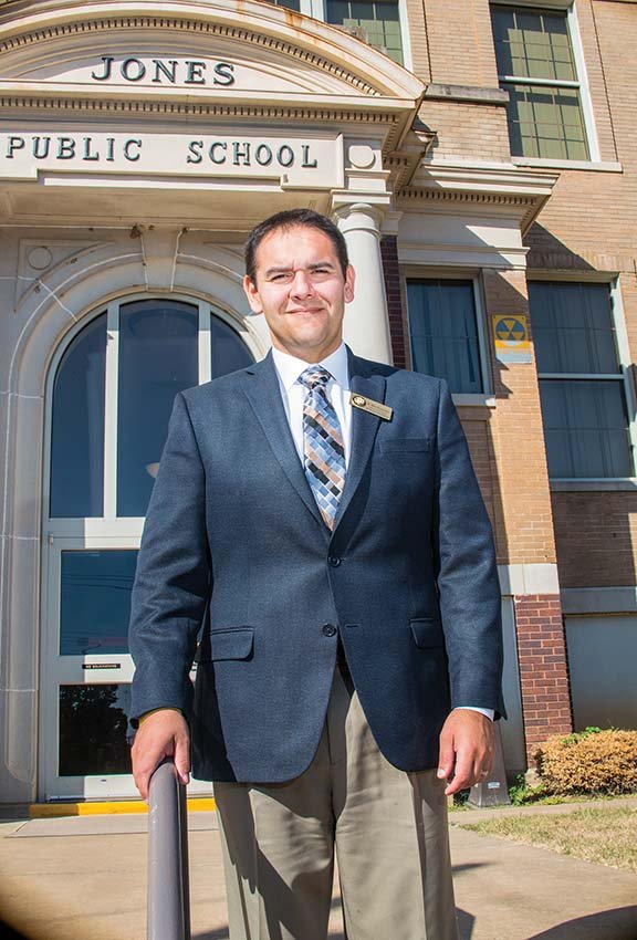 Miguel C. Hernandez III is the new superintendent of the Hot Springs School District. His previous educational experience includes teaching and coaching in several school districts, as well as serving as deputy commissioner and assistant commissioner of the Arkansas Department of Education.