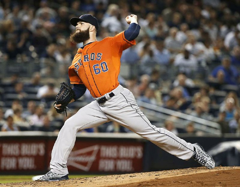 Houston ace Dallas Keuchel (Arkansas Razorbacks) received 22 of the 30 first-place votes cast and was an easy winner Wednesday in the American League Cy Young Award voting.