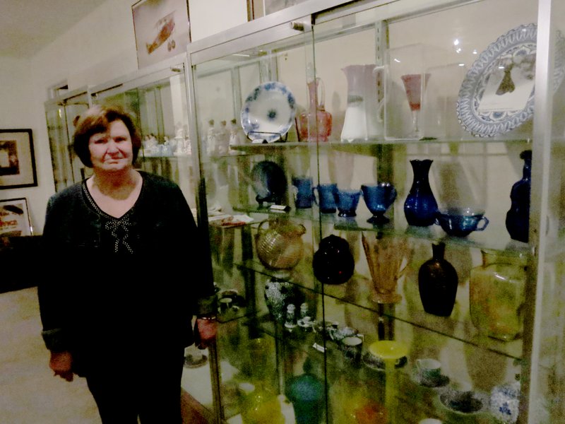 Photo by Susan Holland Lavon Stark enjoys collecting. She and her husband Rickie collect over 30 different items. Stark has been a member of the Gravette Historical Museum Commission for five years and is presently serving as secretary. She has shared several of her collections with the museum, including many of these pieces of glassware displayed in the museum annex.
