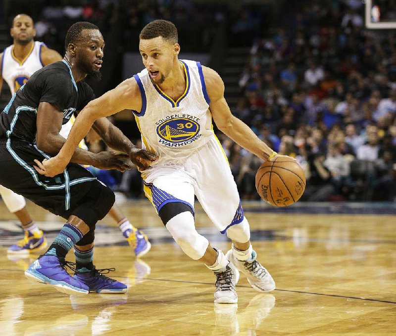 Hornets can’t stop Curry, Warriors who go to 20-0