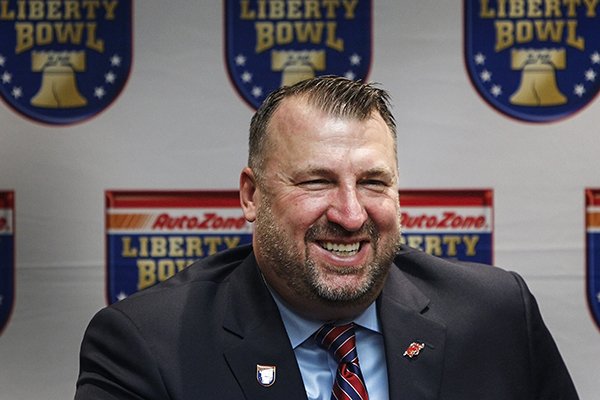 Arkansas coach Bret Bielema takes part during a news conference for his team’s upcoming Liberty Bowl appearance, Thursday, Dec. 10, 2015 in Memphis, Tenn. (Mark Weber/The Commercial Appeal via AP) 