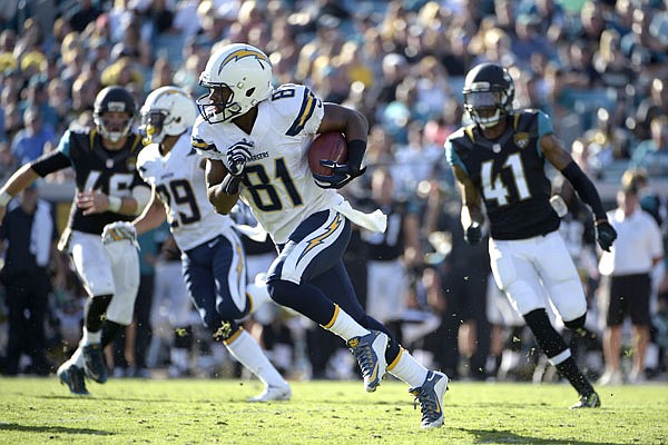81-yard punt return highlights Chargers' win over Rams