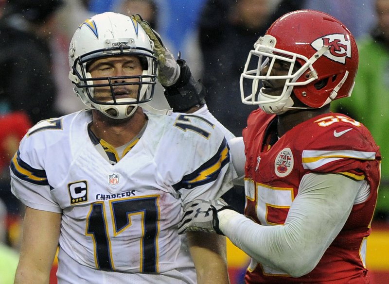 Chargers top Chiefs' 2nd string, get help to make playoffs